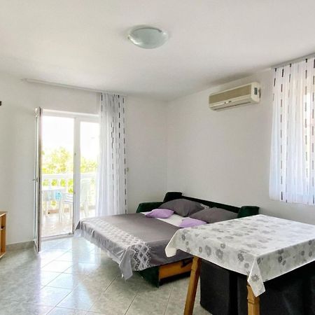 Apartments Vese سفيتي بيتار المظهر الخارجي الصورة