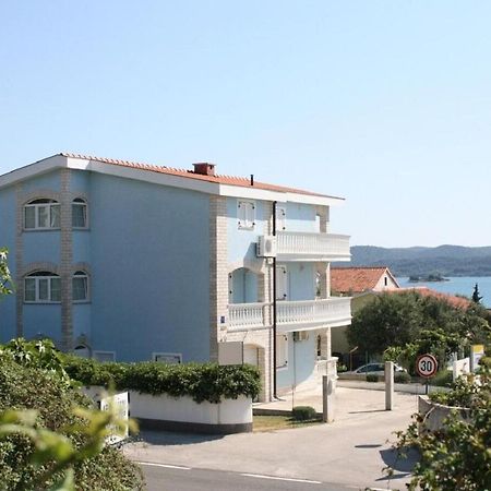 Apartments Vese سفيتي بيتار المظهر الخارجي الصورة