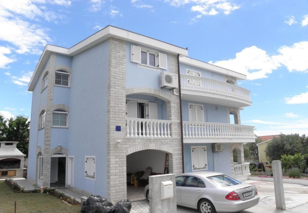 Apartments Vese سفيتي بيتار المظهر الخارجي الصورة