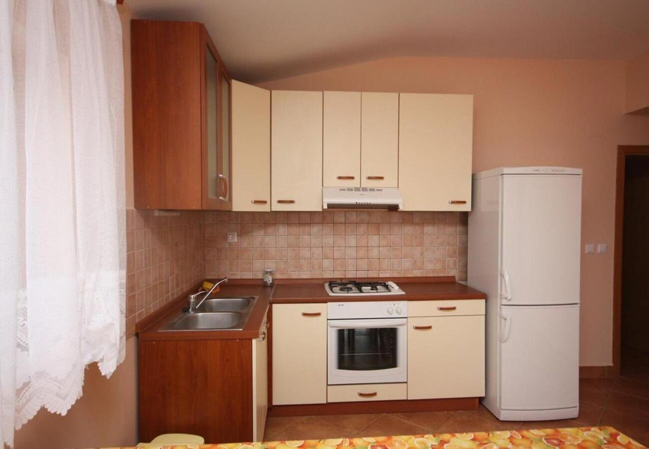 Apartments Vese سفيتي بيتار المظهر الخارجي الصورة