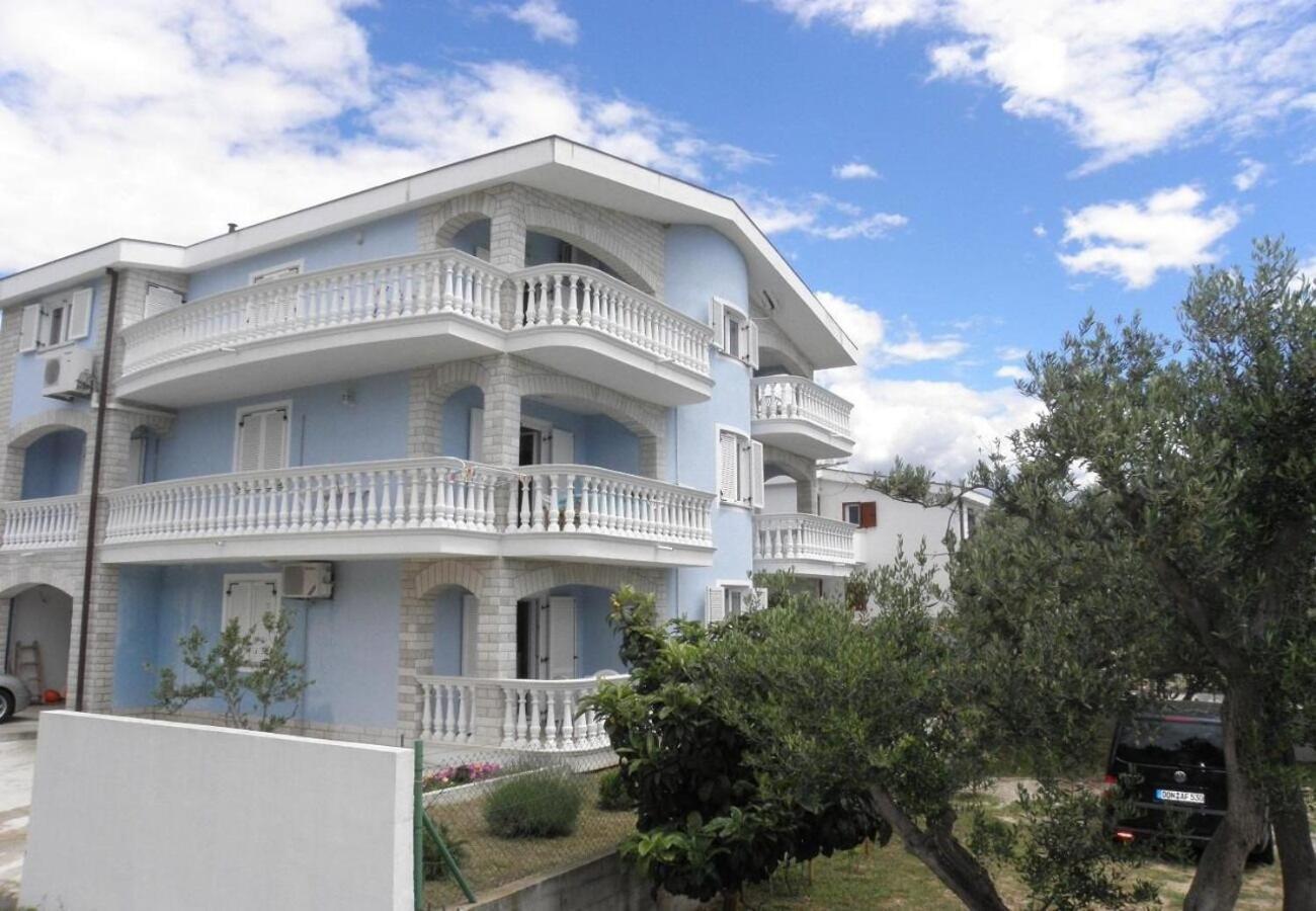 Apartments Vese سفيتي بيتار المظهر الخارجي الصورة