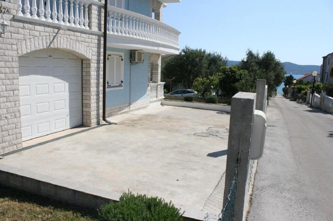 Apartments Vese سفيتي بيتار المظهر الخارجي الصورة