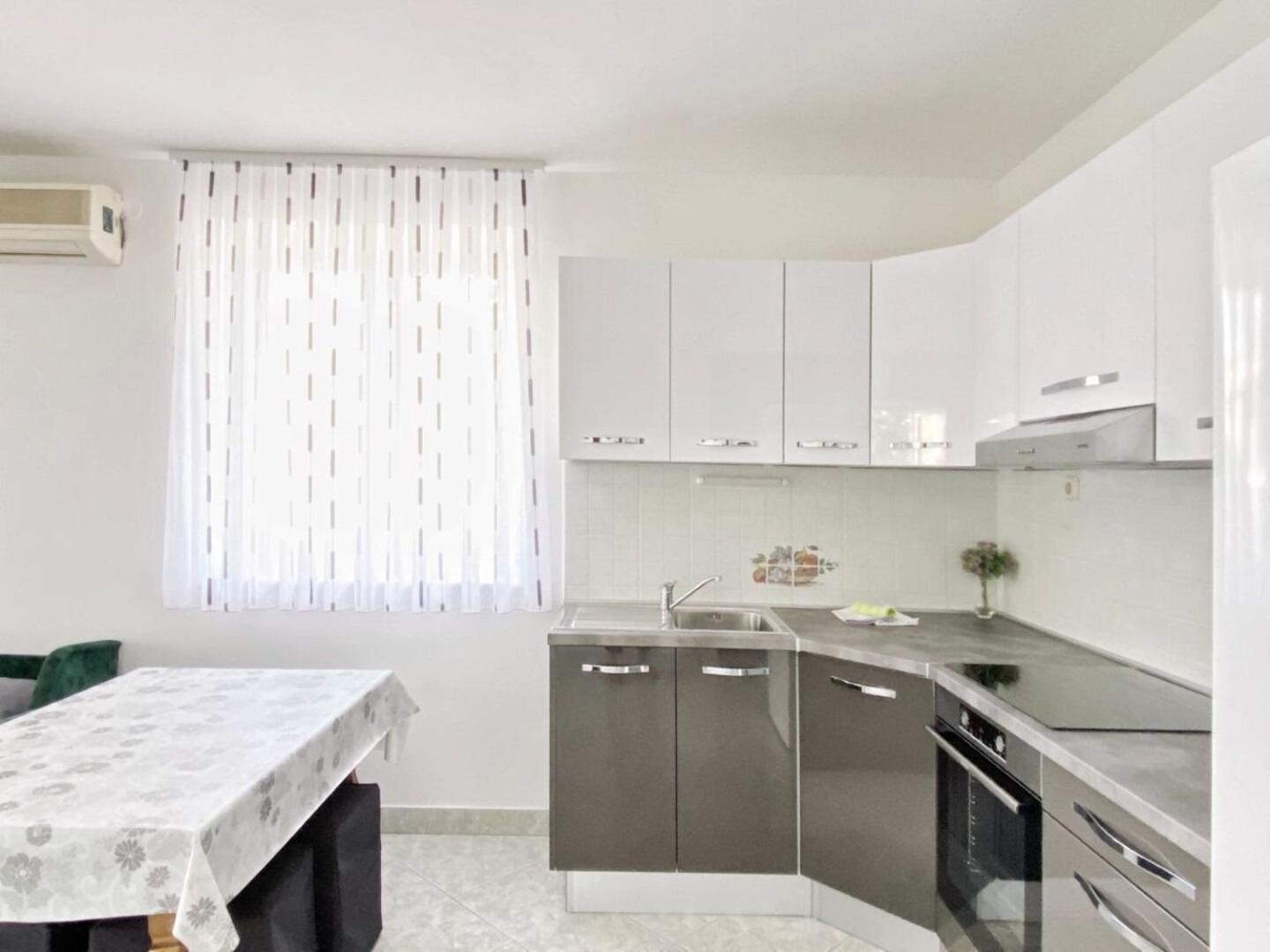 Apartments Vese سفيتي بيتار المظهر الخارجي الصورة