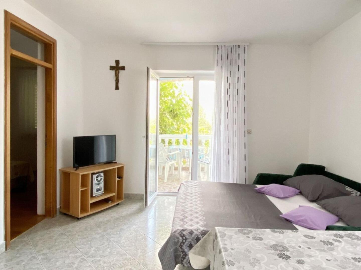 Apartments Vese سفيتي بيتار المظهر الخارجي الصورة
